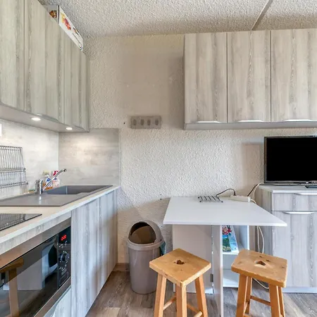 Equipe Avec Balcon Ferme * La Morte