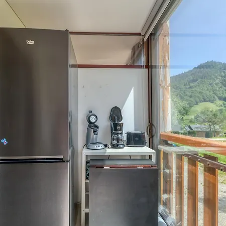 Equipe Avec Balcon Ferme *
