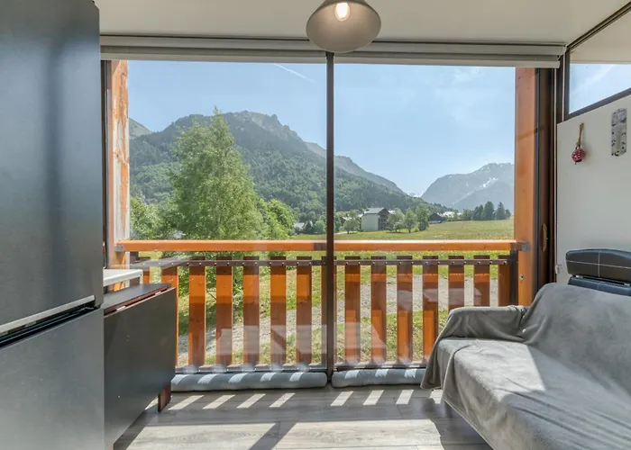 Equipe Avec Balcon Ferme Apartmán *