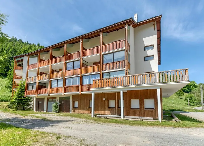 Equipe Avec Balcon Ferme